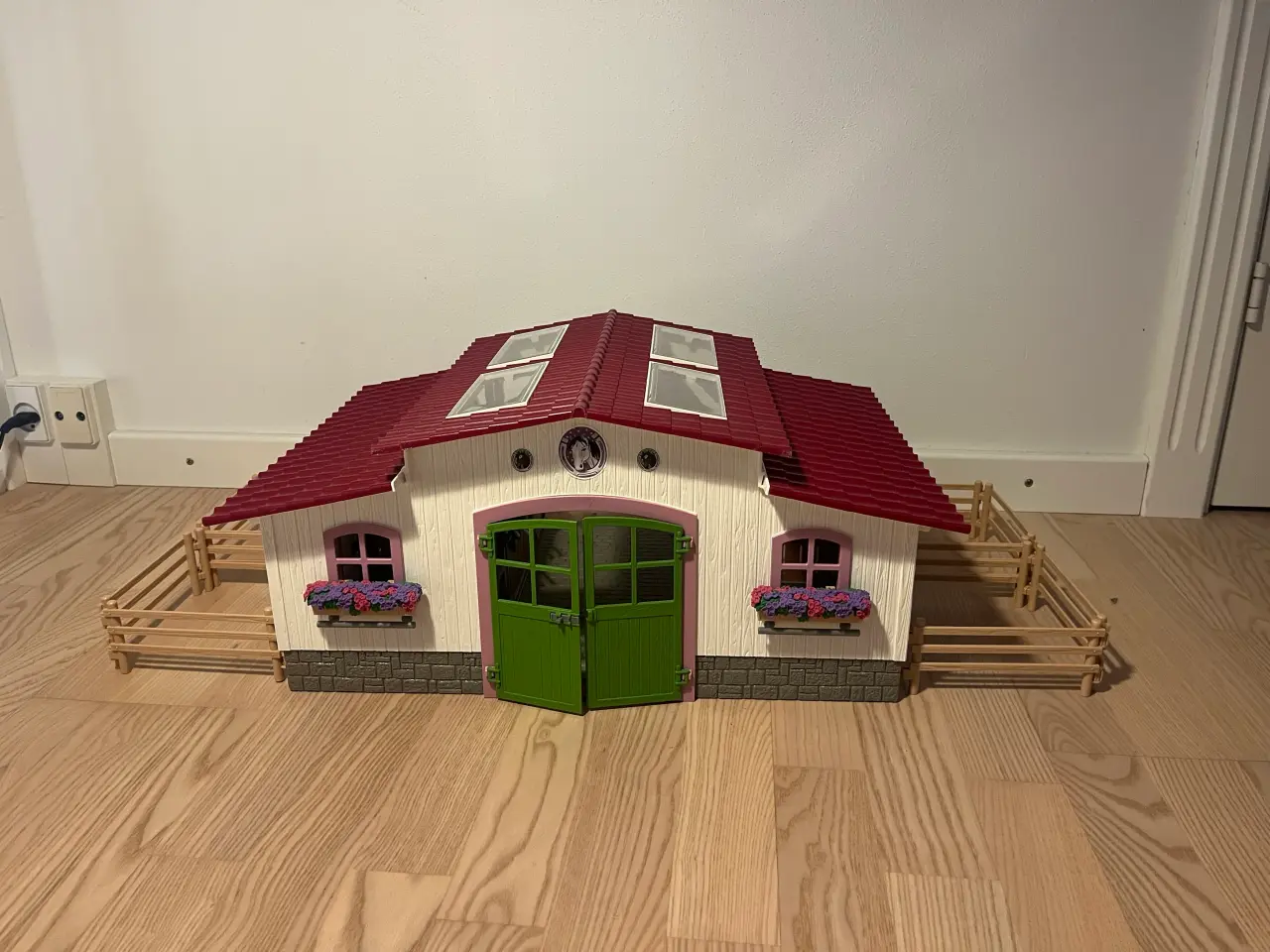 Billede 1 - Schleich hestestald