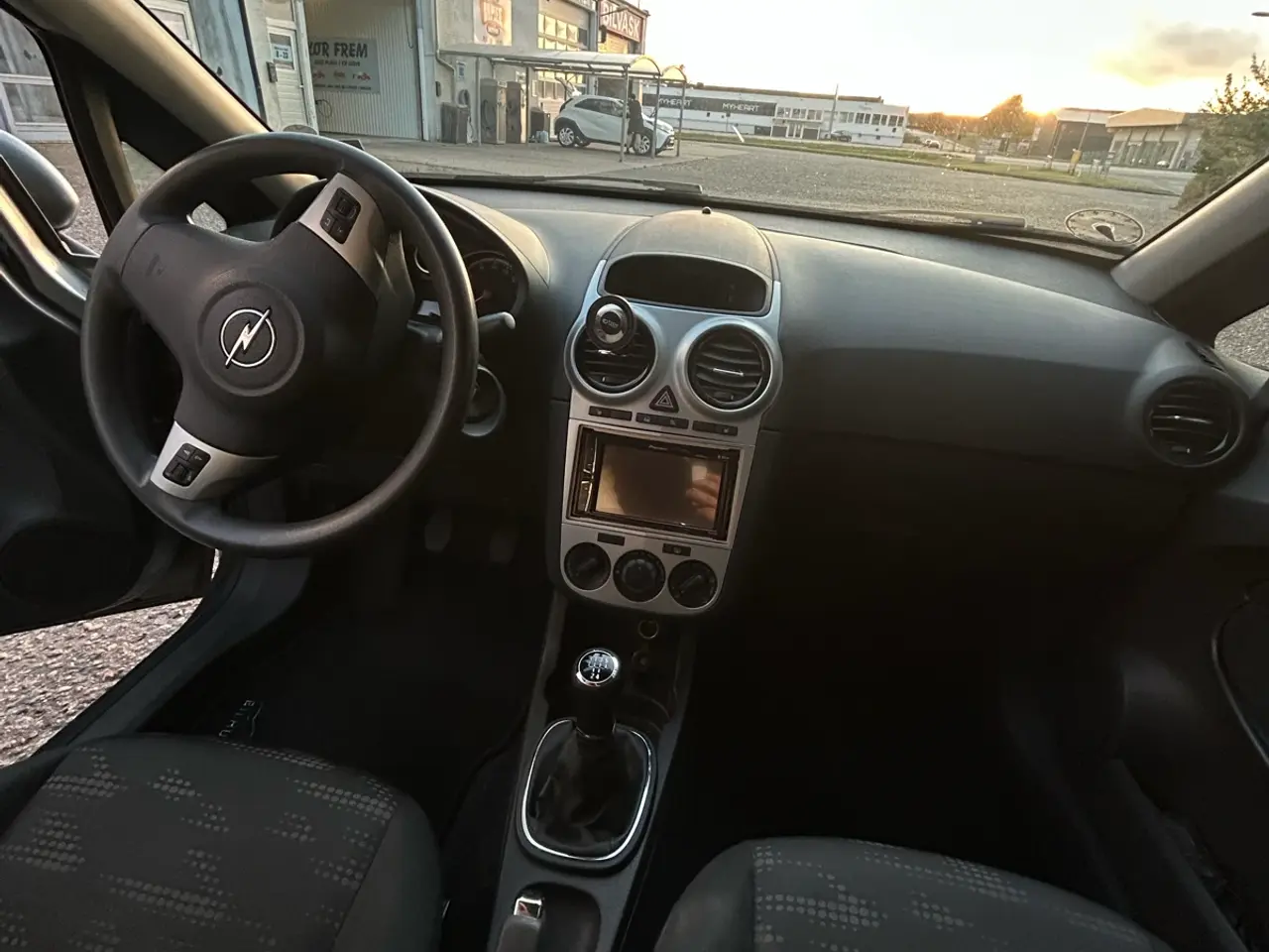 Billede 4 - 🚗 Opel Corsa 1,0 – 2011 – 107.000 km