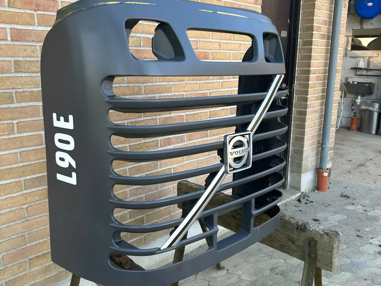 Billede 2 - Volvo kølergrill