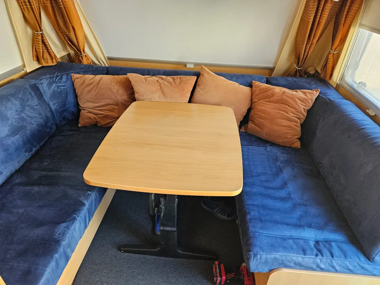 Billede 13 - Detleffs 510 V camper med enkelt senge