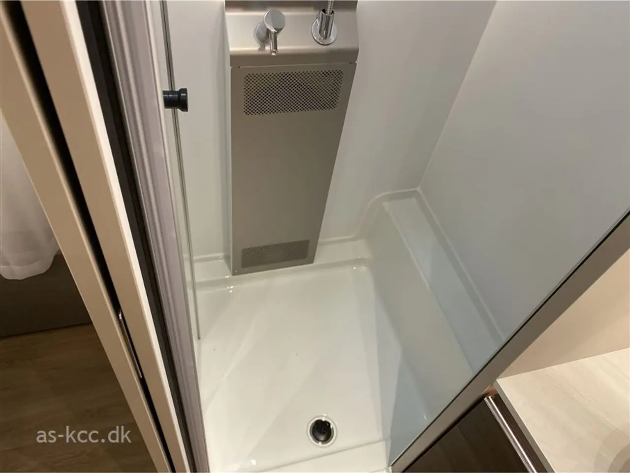 Billede 18 - 2027 - Adria Alpina 663 HT Twin Alde Centralvarme   Ny generation af Adria Alpina 663 HT