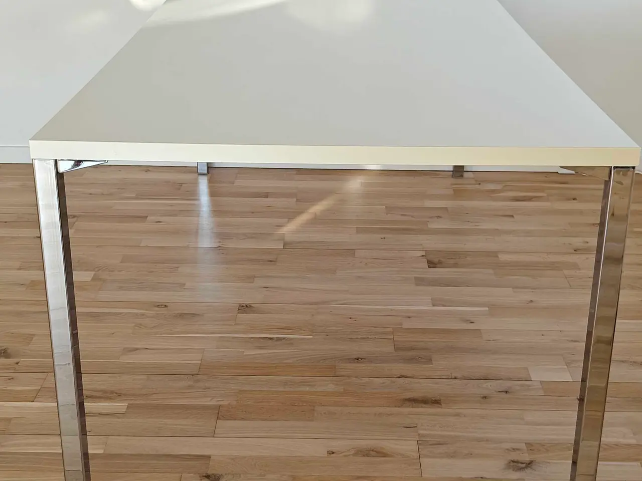 Billede 1 - Stabilt spisebord