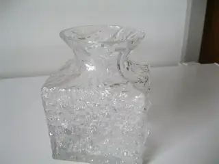 Iittala crocus vase Timo Sarpaneva