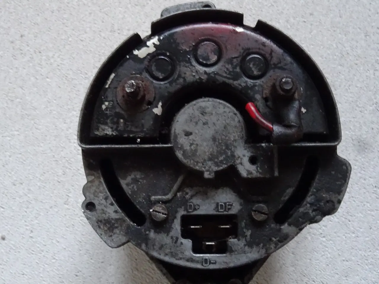 Billede 4 - Generator 14v 35A Bosch til bl.a Ford Taunus 20M