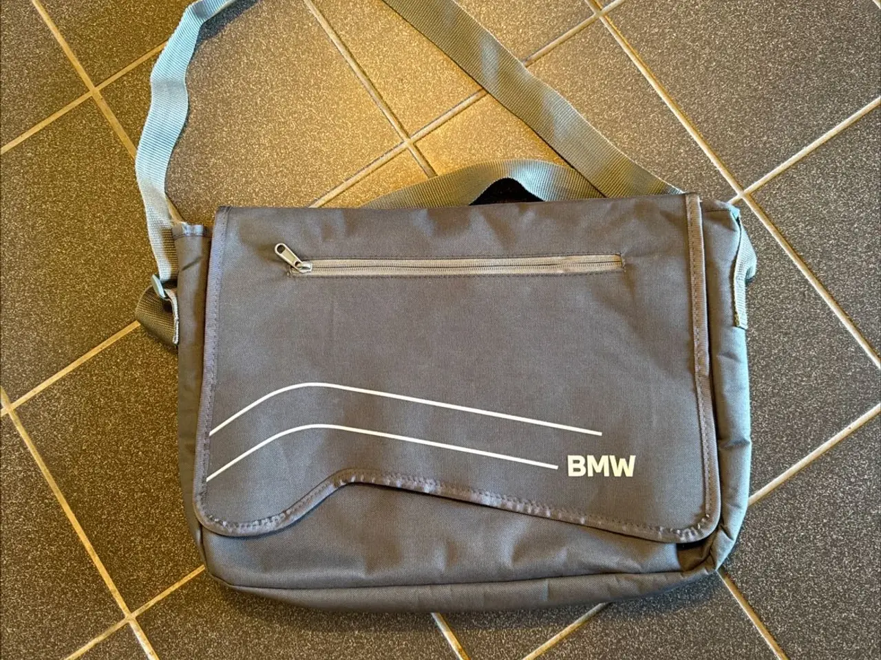 Billede 1 - Taske BMW, Original 