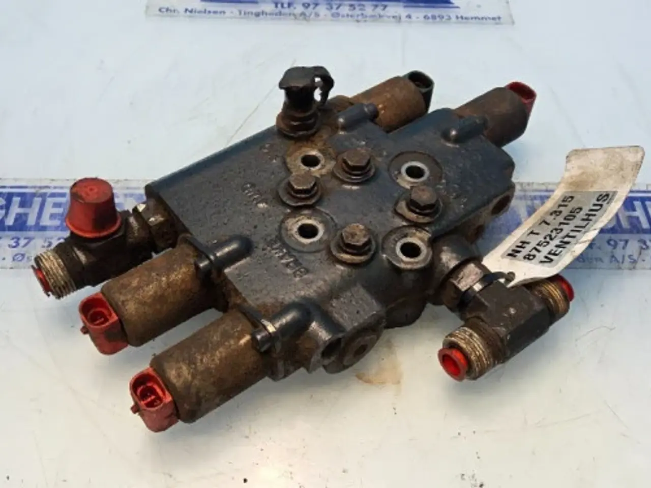 Billede 6 - New Holland T7.315 Hydraulikventil 87523105