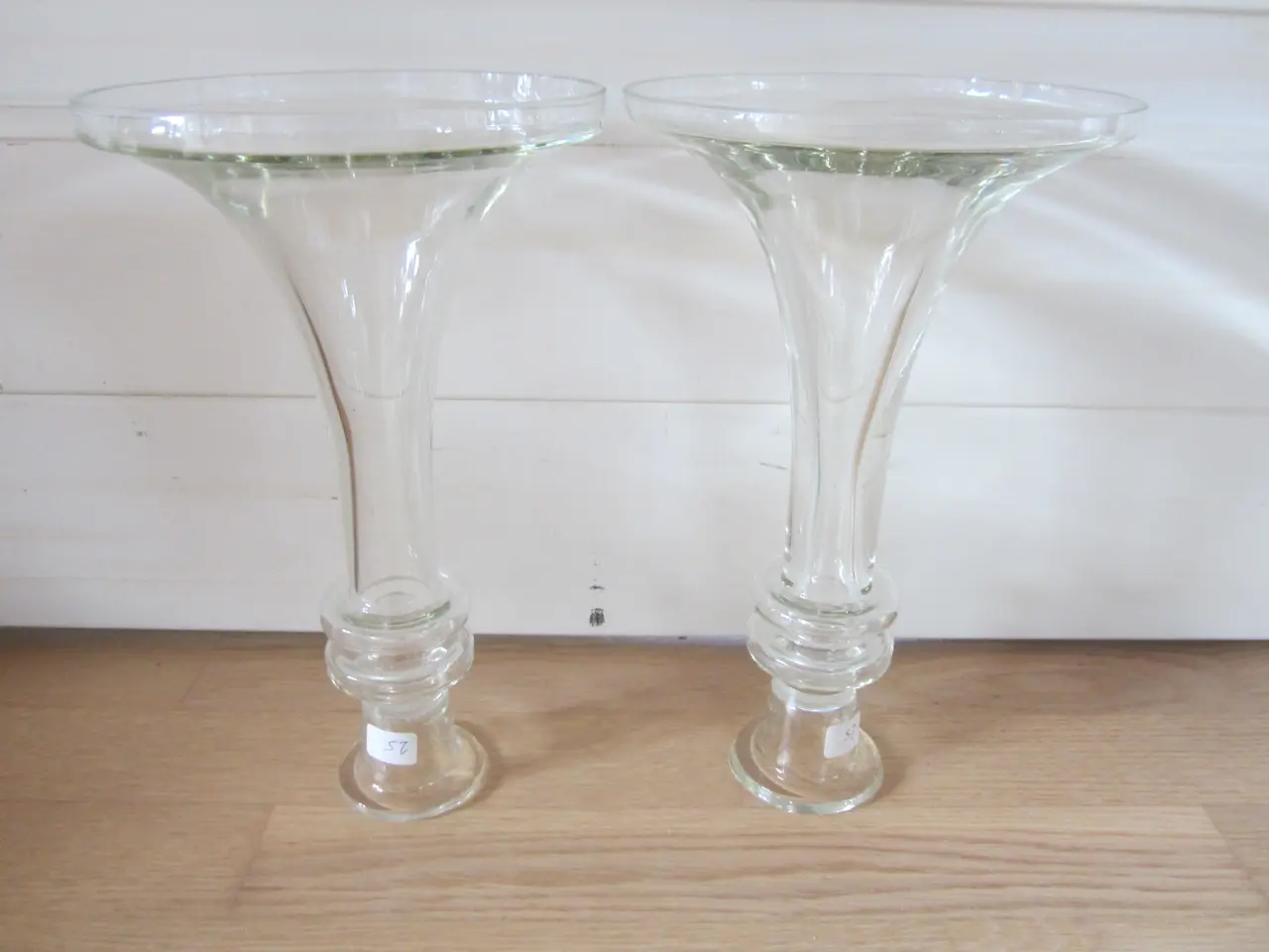 Billede 2 - 2 fine glas lysestager ca 22 cm i højden