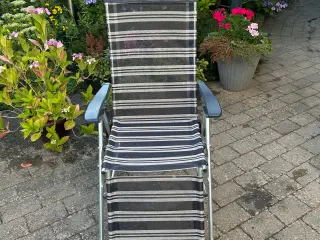 Blå stribet liggestol