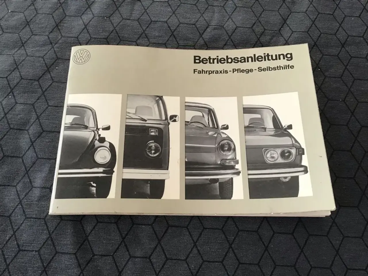 Billede 1 - Vw bog fra 1972