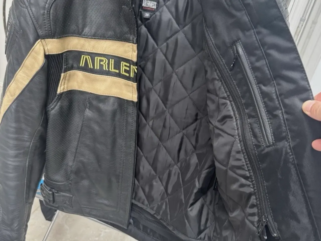 Billede 3 - ARLEN NESS MC LÆDERJAKKE