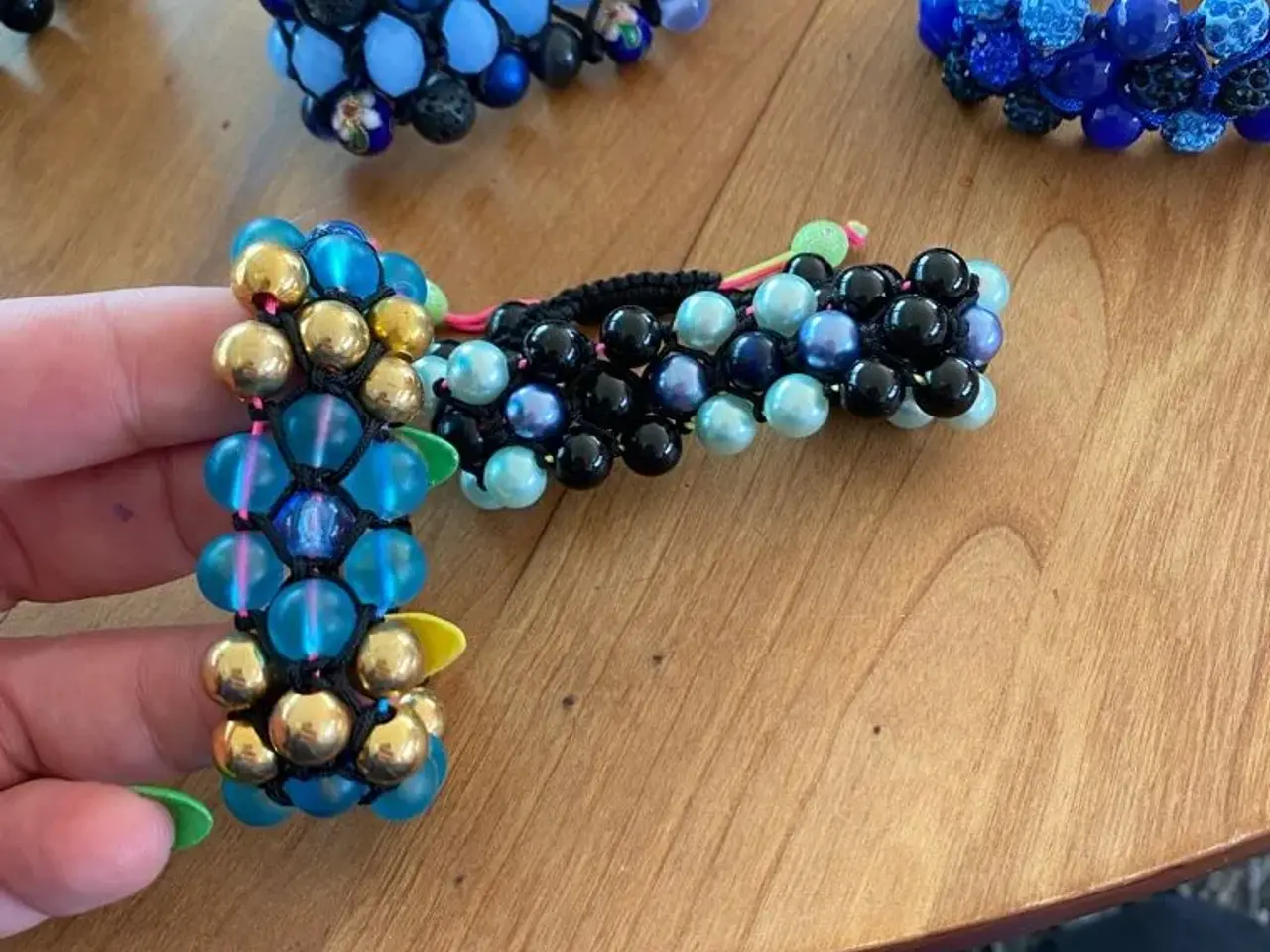 Billede 3 - Nye knyttede armbånd