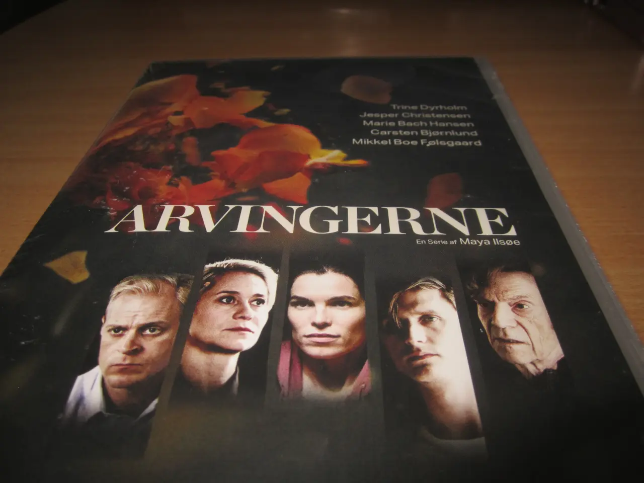 Billede 1 - ARVINGERNE Sæson. 1.