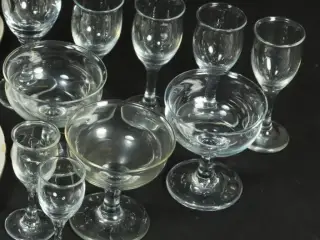 Idéelle glas fra Holmegaard