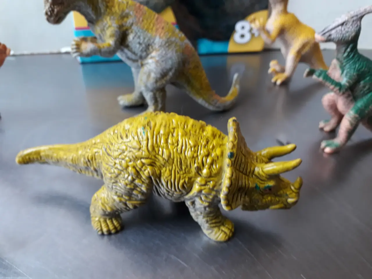 Billede 7 - 20 Dinosaurs og 1 Dinobog
