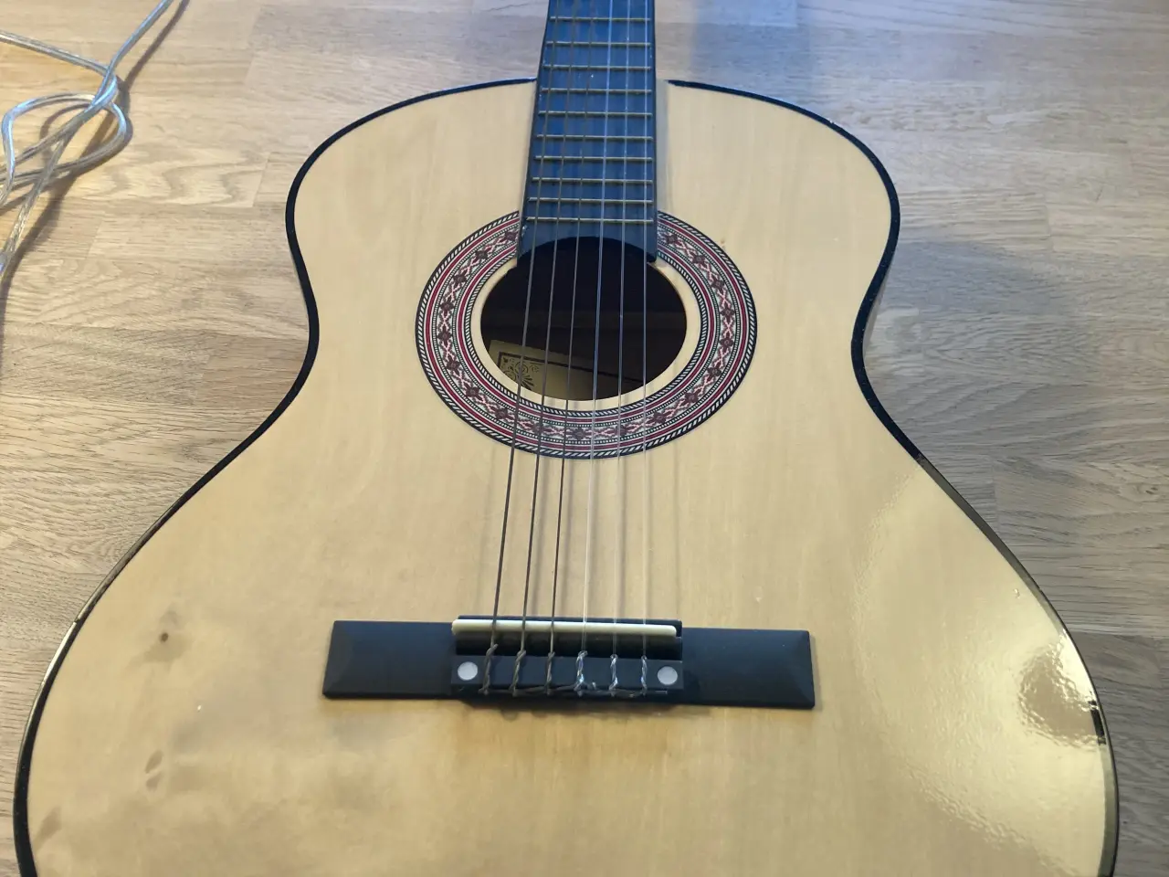 Billede 1 - Alida børneguitar