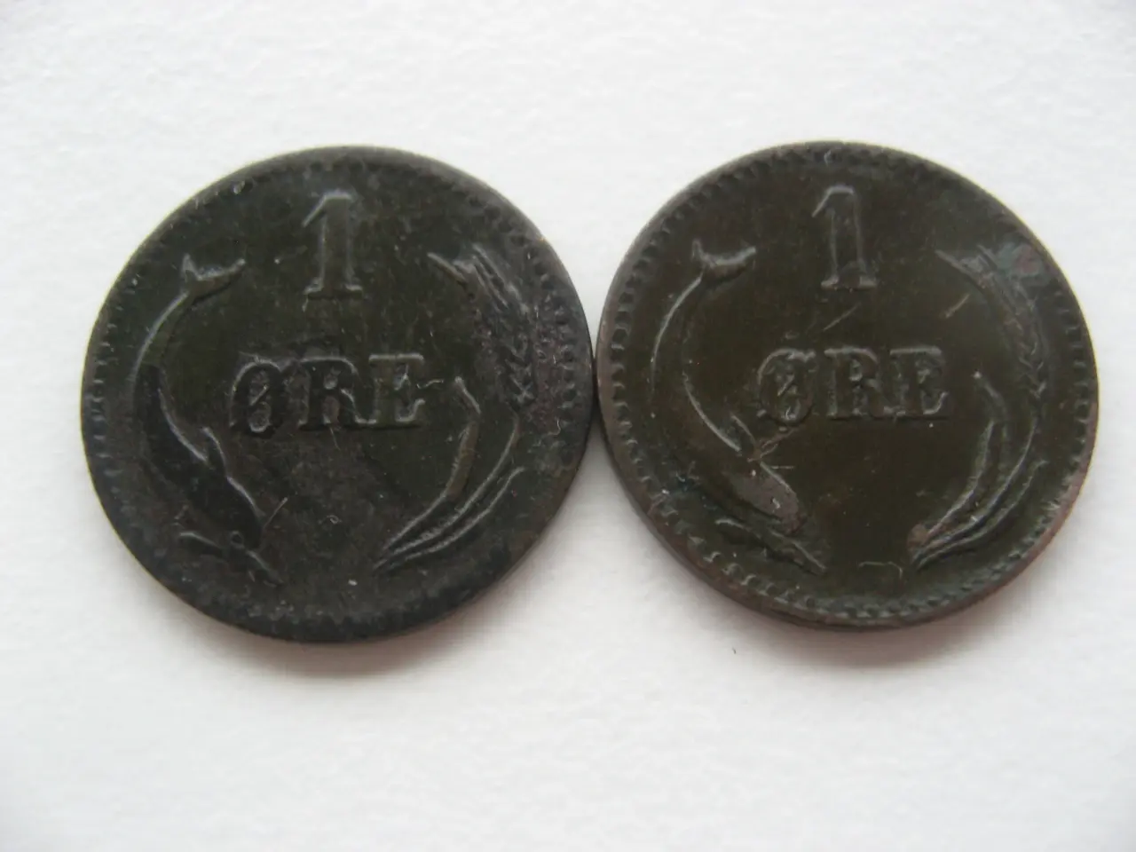Billede 2 - Pæne delfin bronze 1 ører 1874 & 1875, tydeligt år