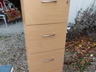 Kontor møbel