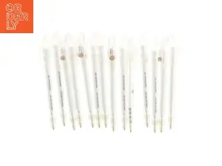 Tolv gennemsigtige kuglepenne (str. 14 cm)