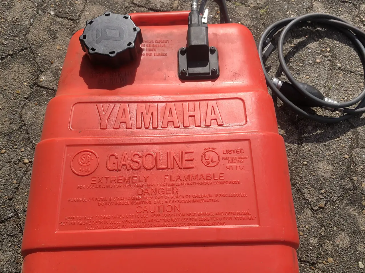 Billede 5 - Yamaha 25L brændstoftank med slange