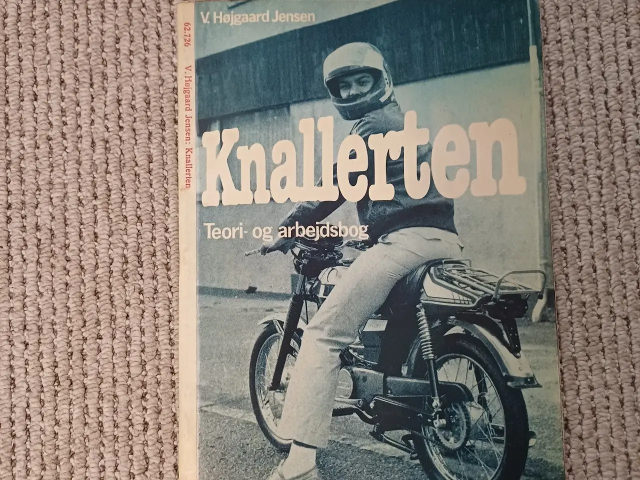 Billede 1 - Knallerten. Bog om knallerter