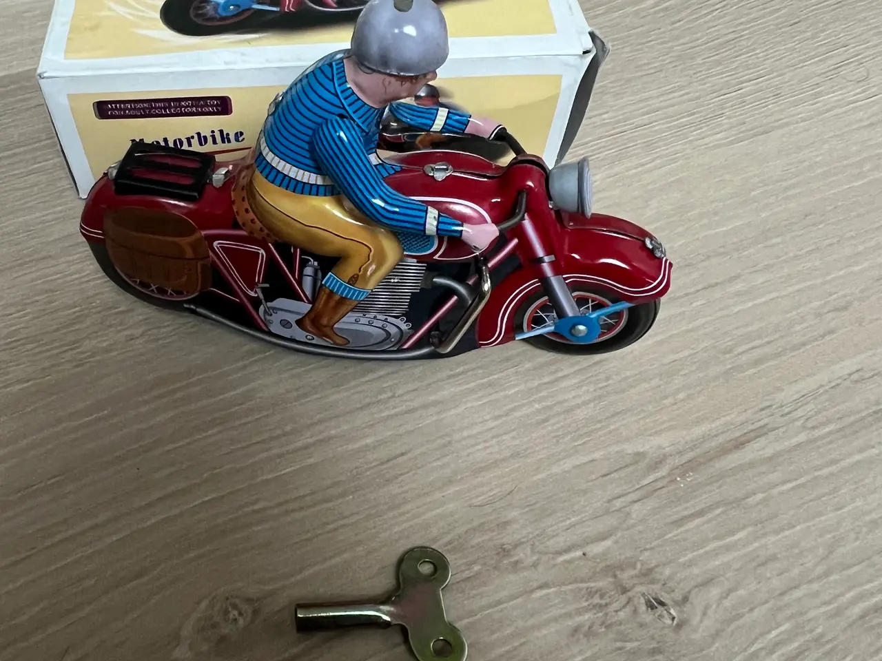 Billede 2 - Blik motorcykel med fører