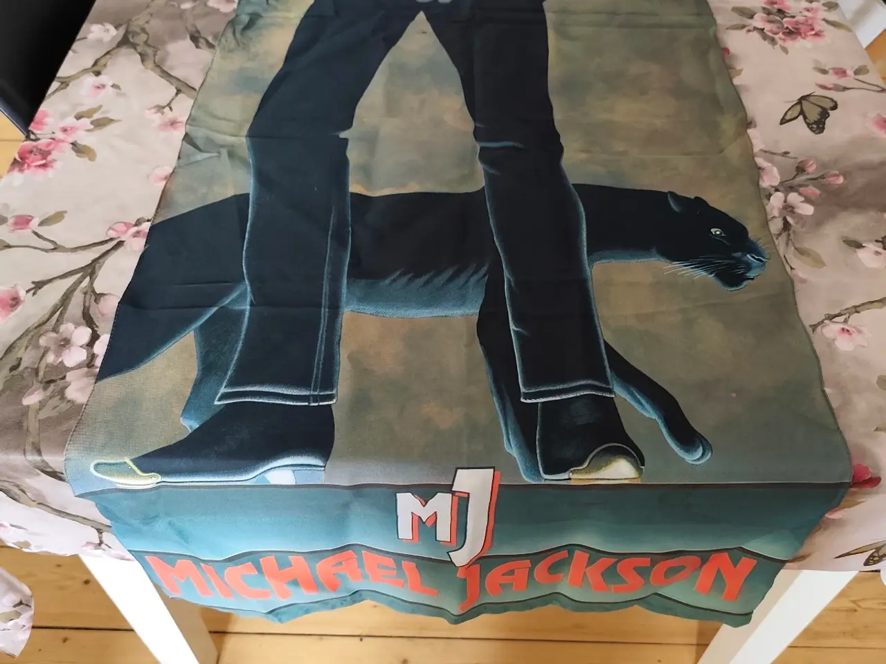 Billede 1 - Langt stort flag med Michael Jackson 