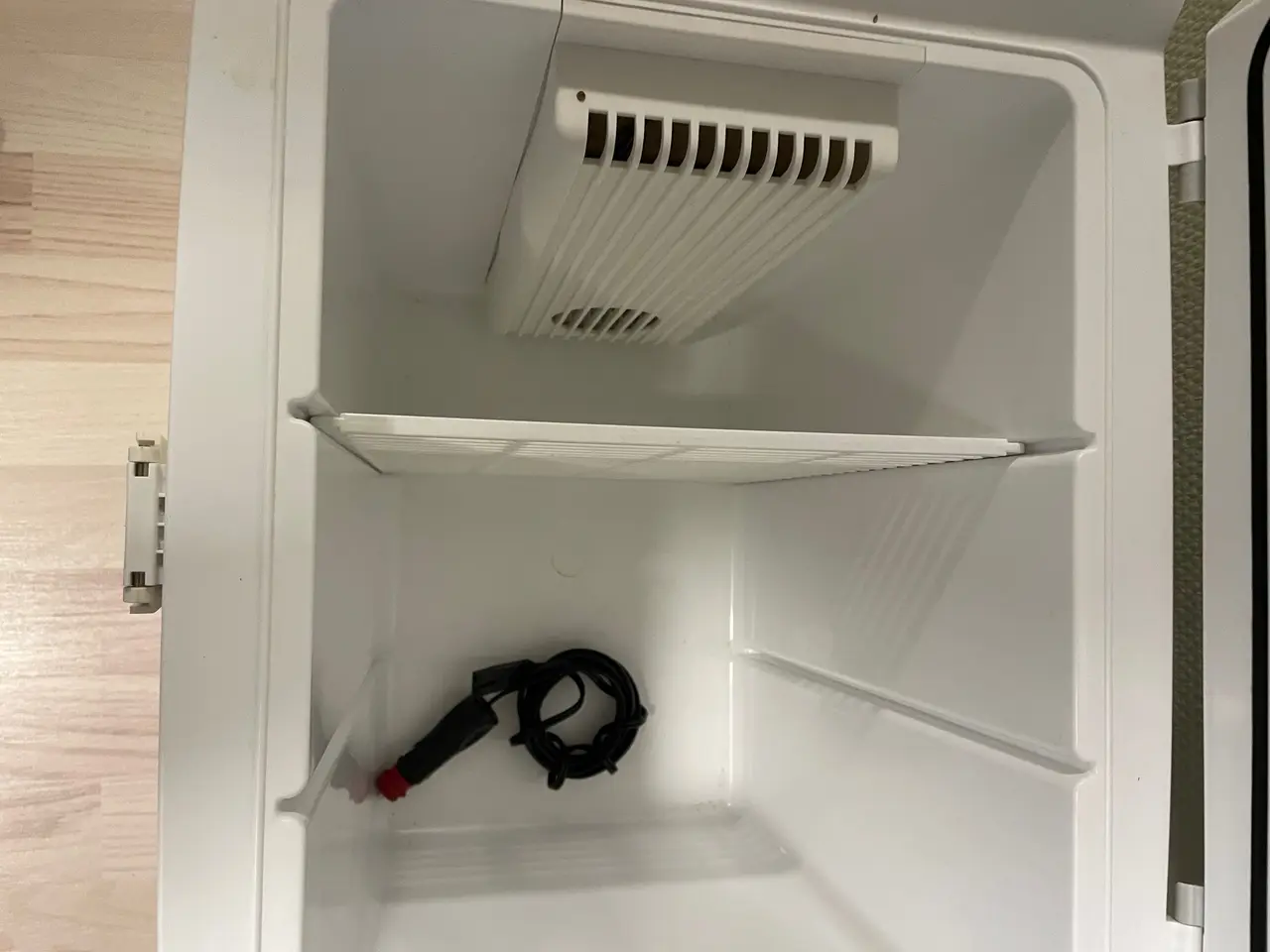 Billede 4 - Køle boks 12/24 volt til Camping / Bil / Båd
