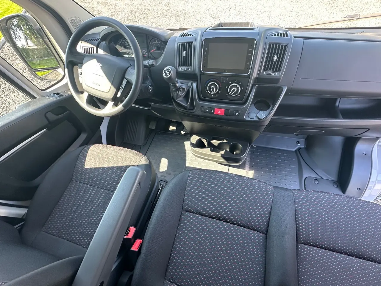 Billede 17 - Peugeot Boxer 435 2,2 BlueHDi 165 L2H2 Premium