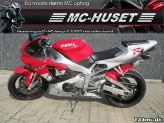 Yamaha YZF-R1