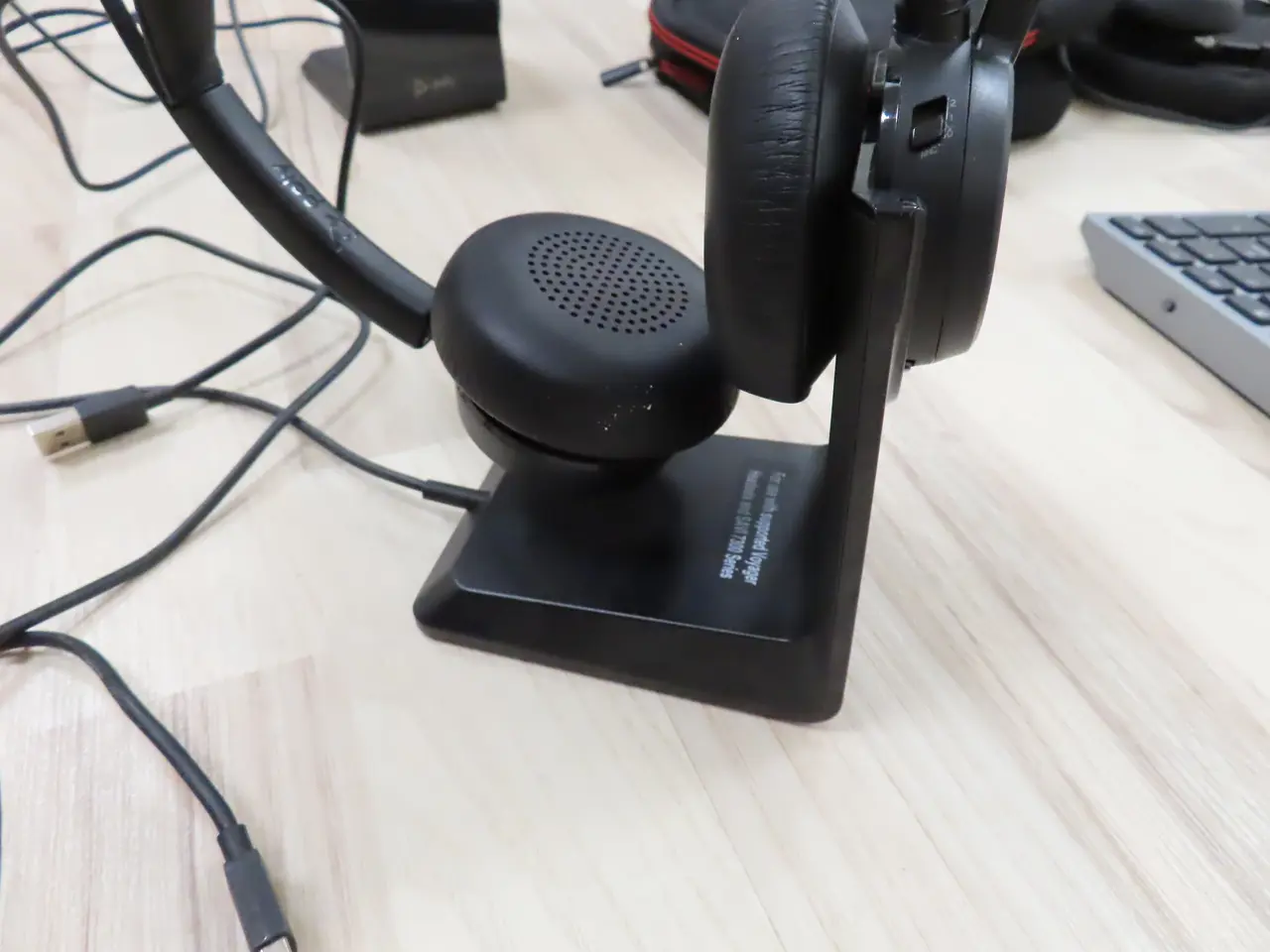 Billede 3 - Headset VOYAGER FOCUS 2