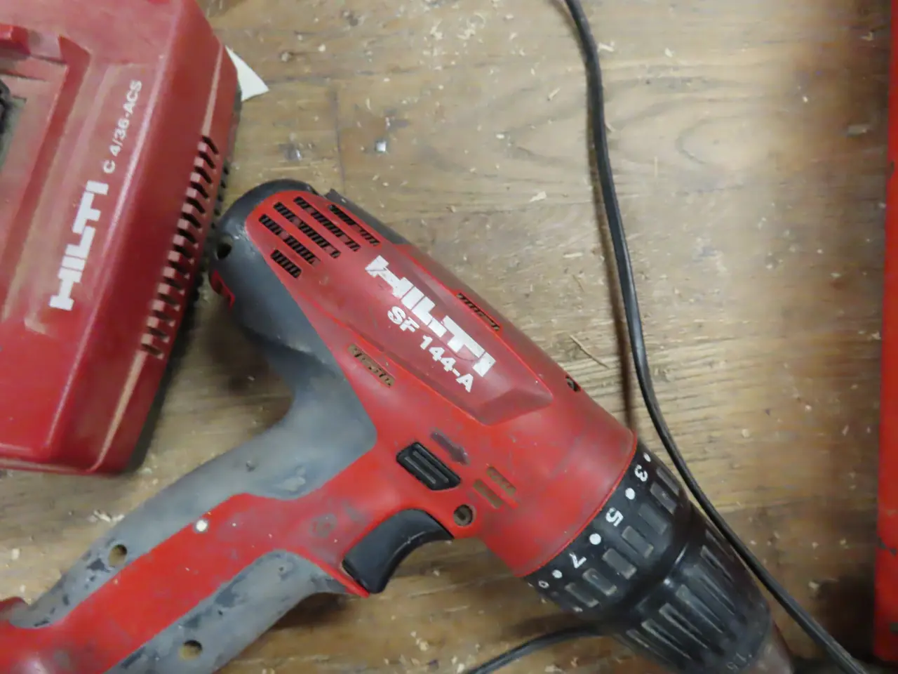 Billede 2 - Akku bore/skruemaskine HILTI SF 144-A med 2 stk. Batterier