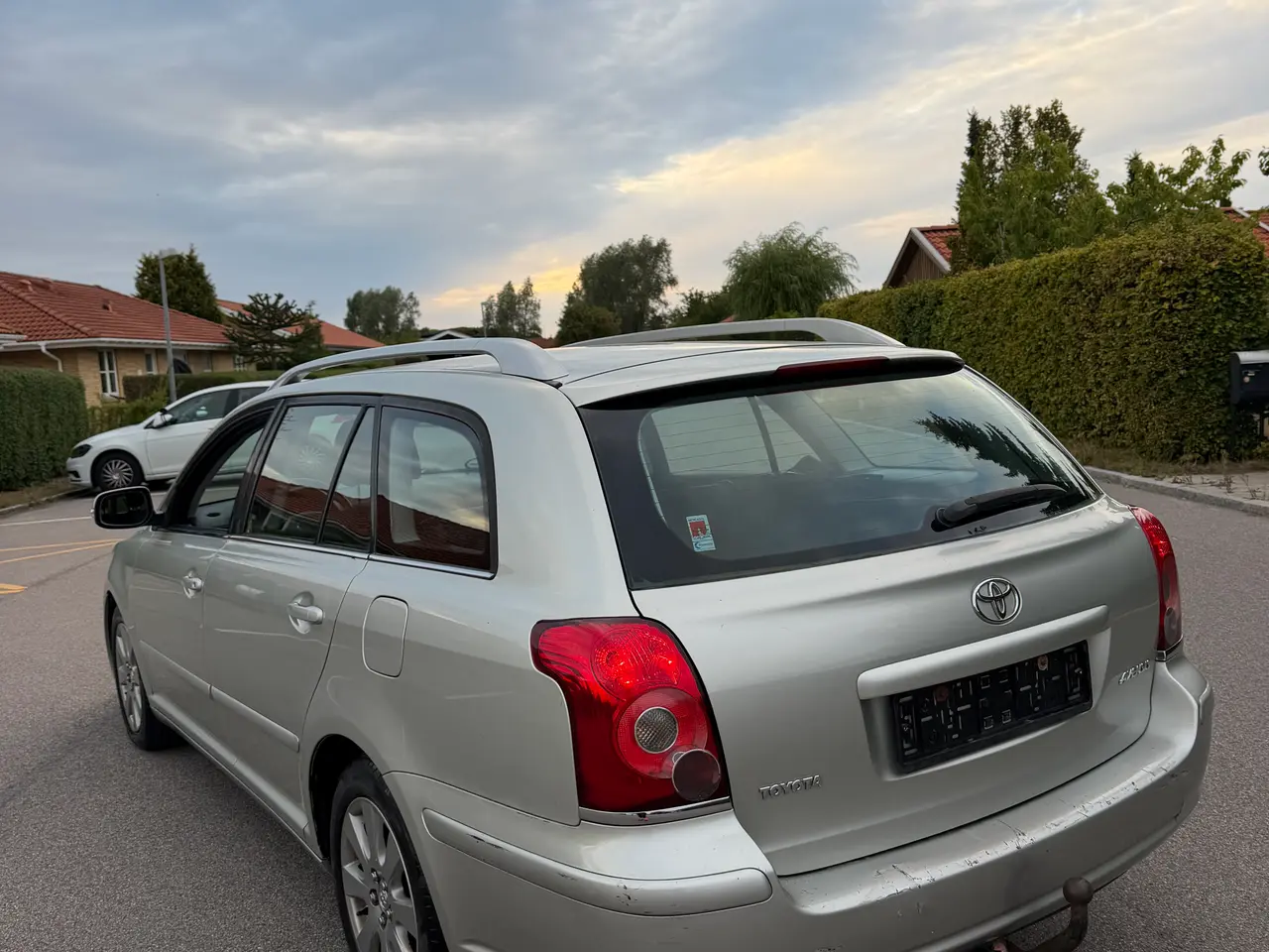 Billede 1 - Toyota Avensis 1.8 - nysynet