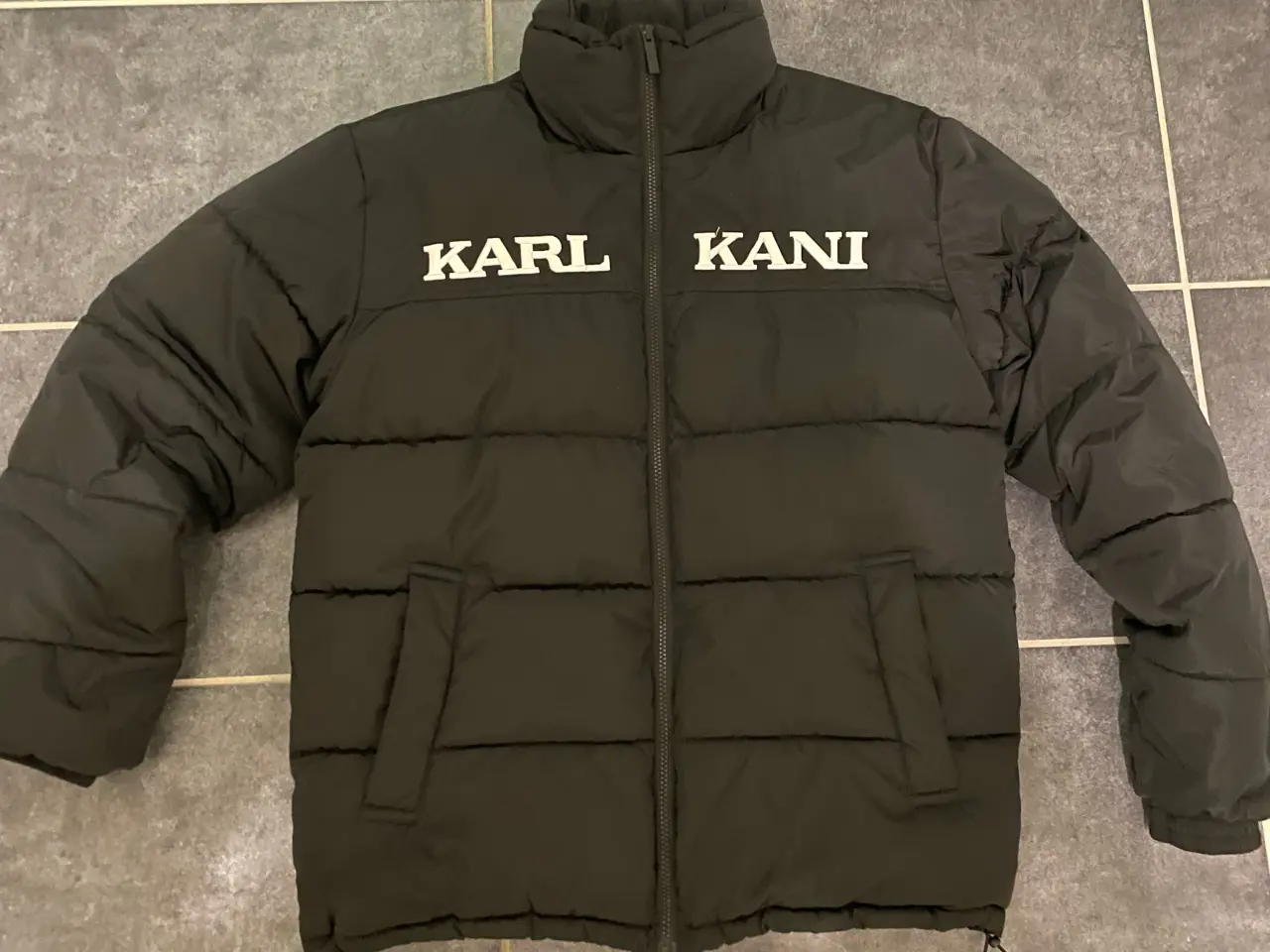 Billede 1 - Karl Kani jakke