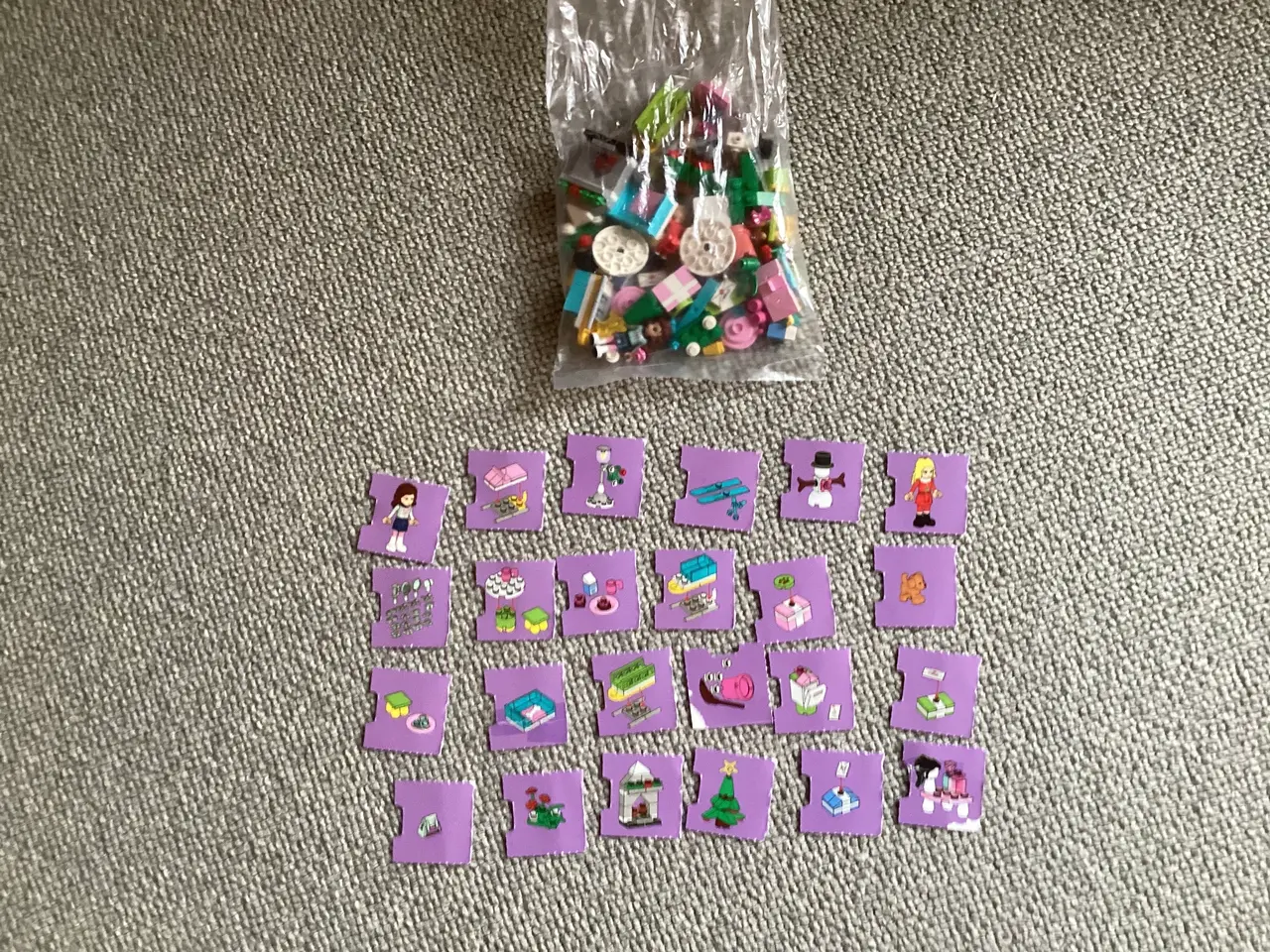 Billede 2 - Julekalender 24x4 ting lego friends