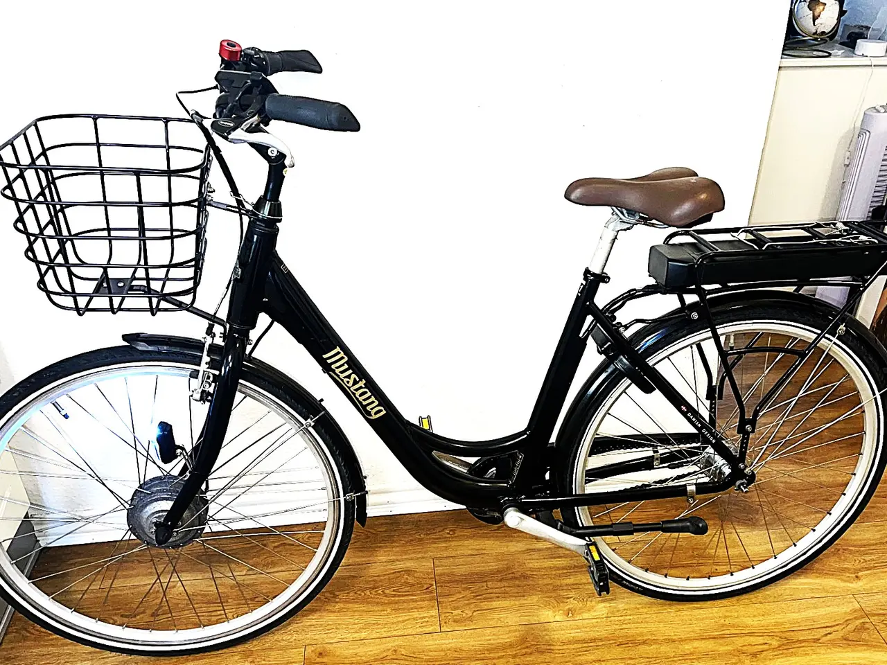 Billede 2 - flot mustang dame elcykel 28" 7 gear.