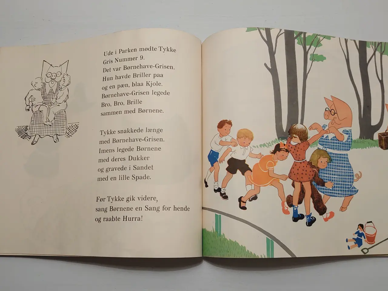 Billede 5 - J. Bitsch: De 11 smaa Grise. ill. Wangensten.1946