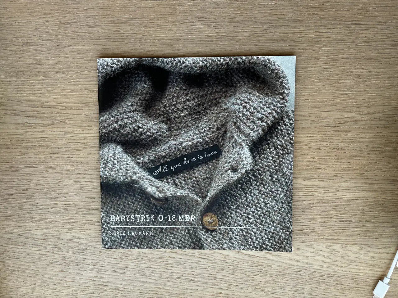 Billede 1 - All you knit is love - Babystrik 0-18 mdr.