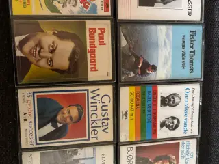 8 kassettebånd med danske kunstnere sælges samlet