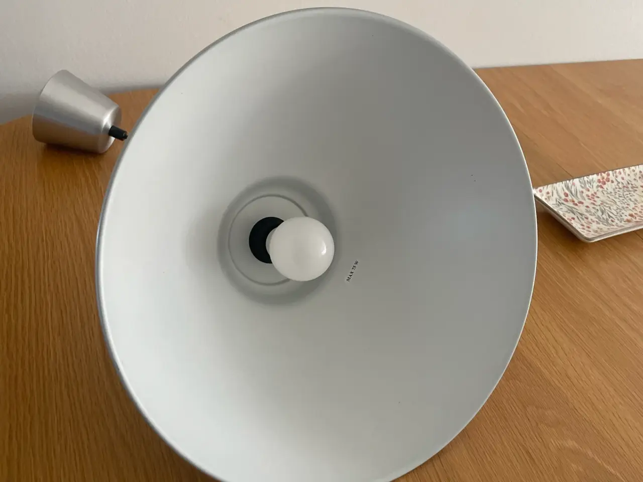 Billede 2 - Loftslampe gives væk