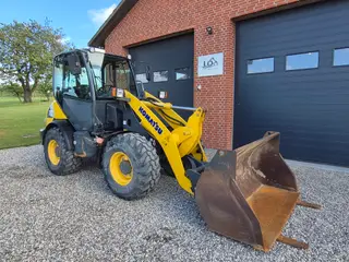 Komatsu WA70-6