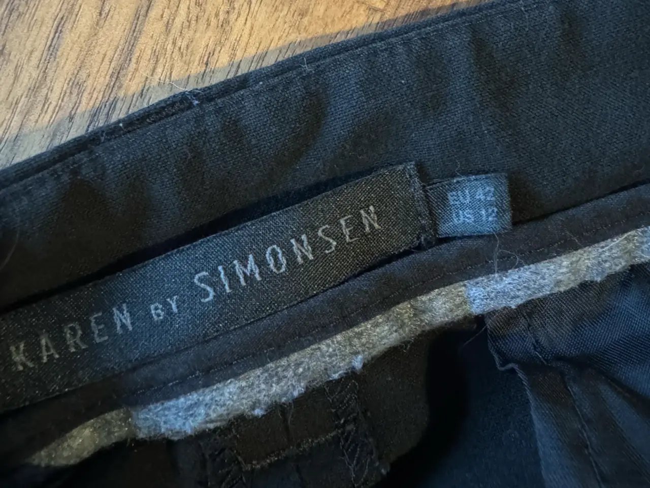 Billede 2 - Sorte bukser fra Karen By Simonsen str. 42