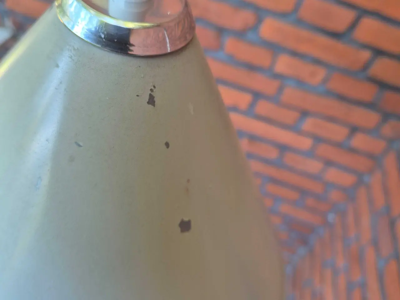 Billede 14 - Grå kegleformet retrolampe med fine perforeringer