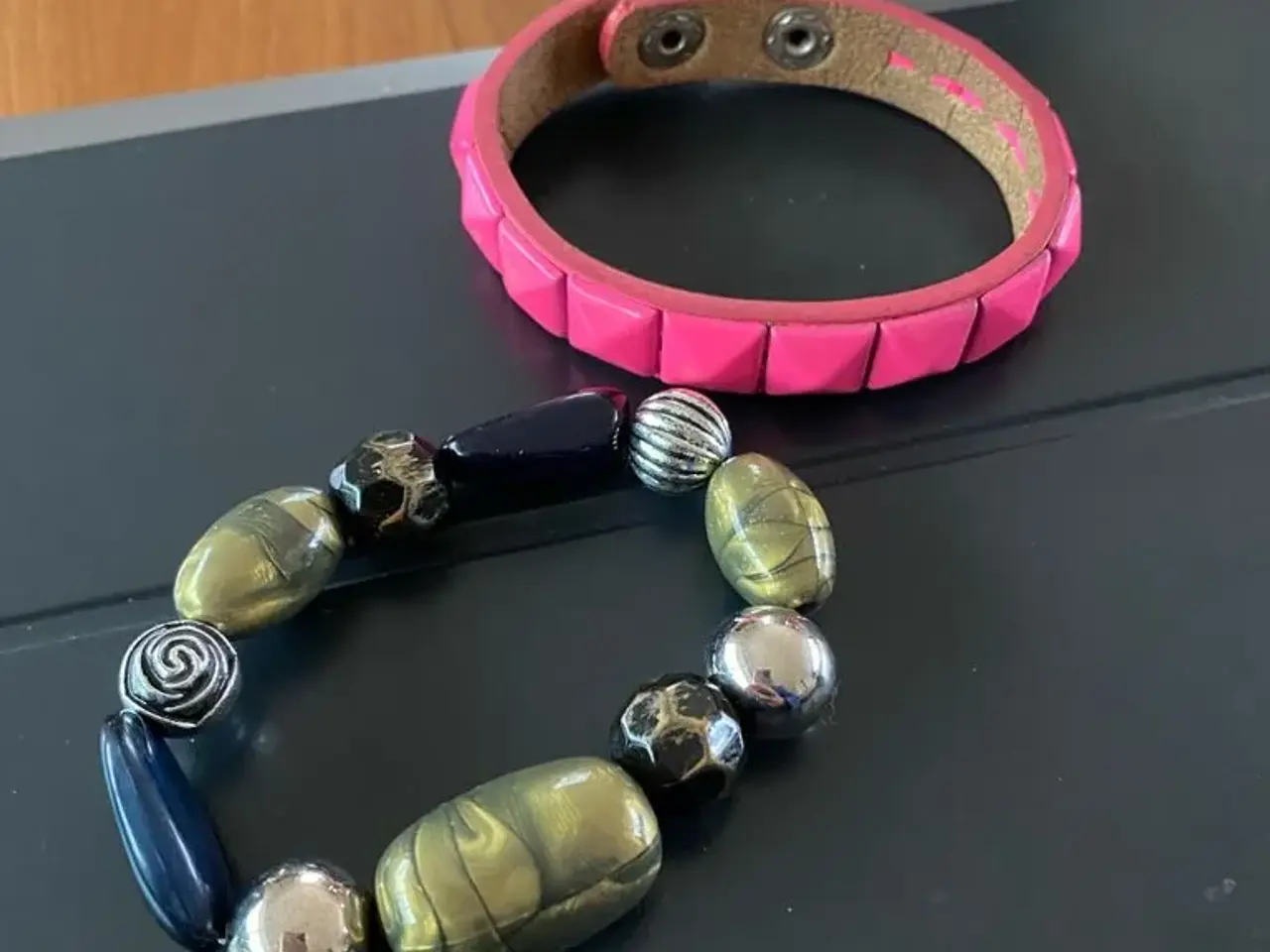 Billede 18 - Fine armbånd