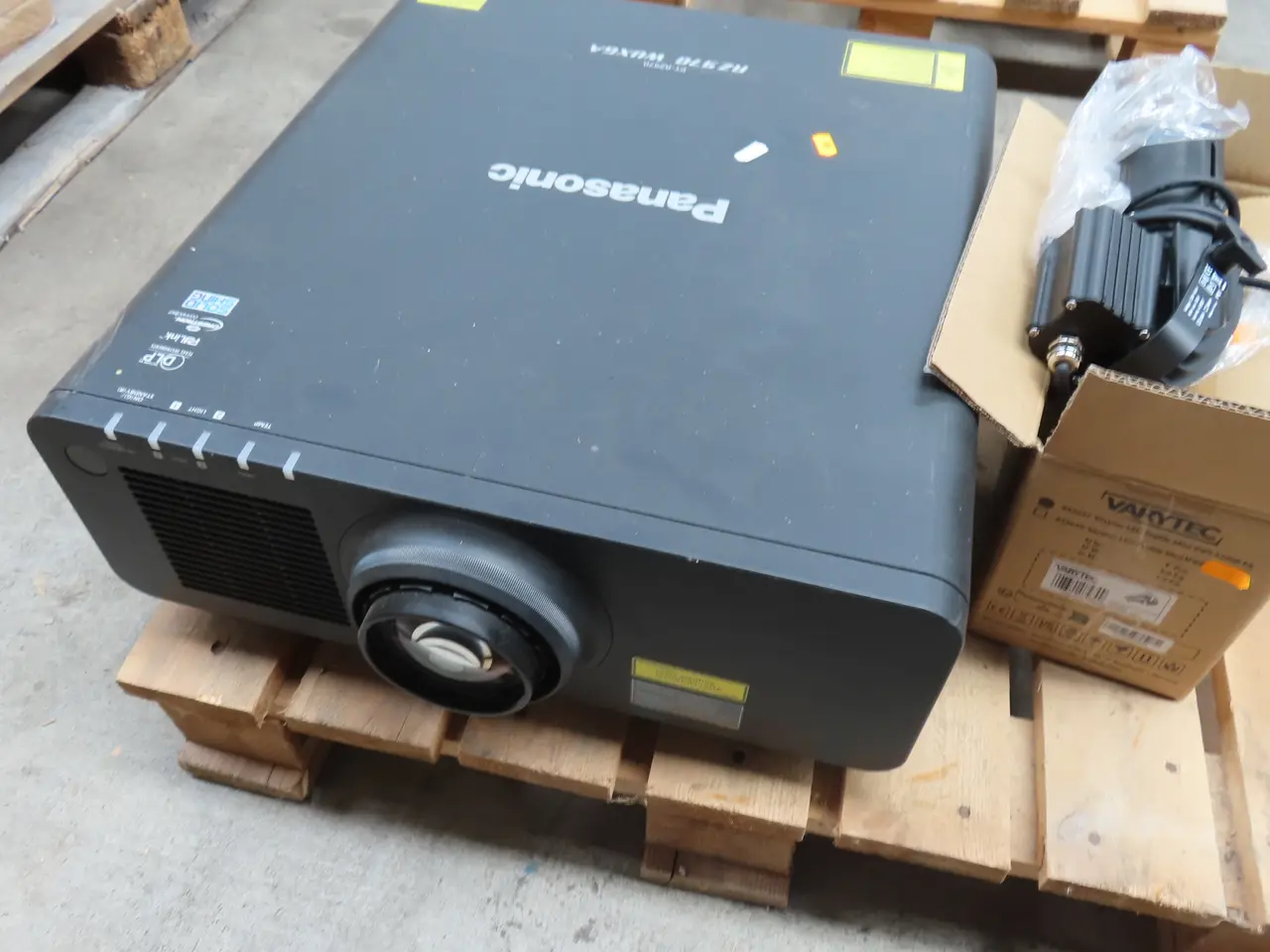 Billede 3 - Projektor PANASONIC PT-RZ970