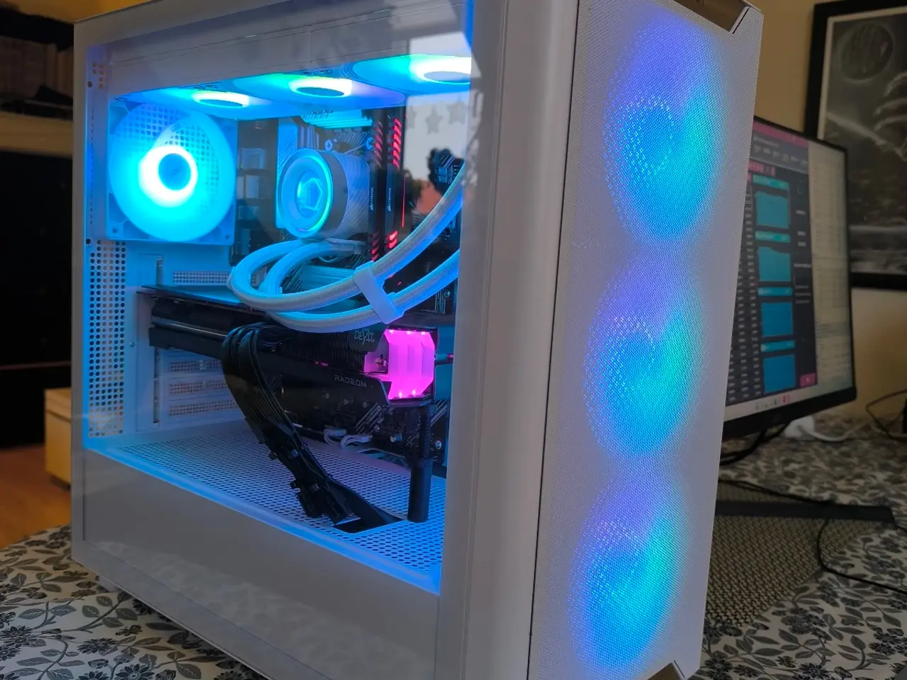 Billede 1 - 🔥 Hvid Gaming PC – RX 6750 XT / Ryzen 5 5500F🔥