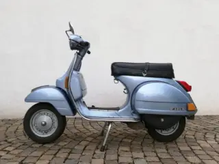 Vespa købes