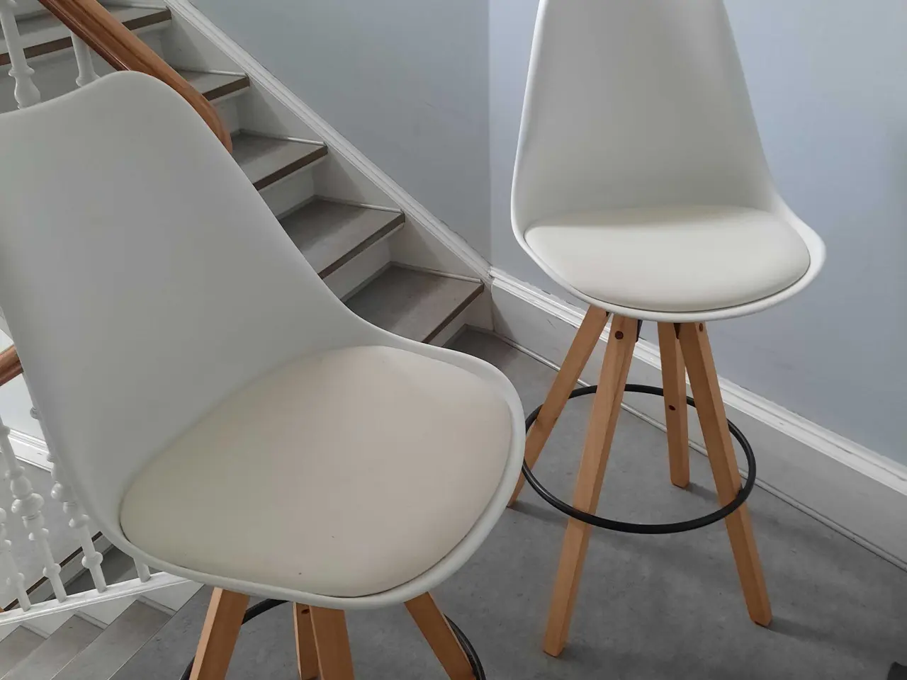 Billede 1 - 2 x hippe elegante barstole 