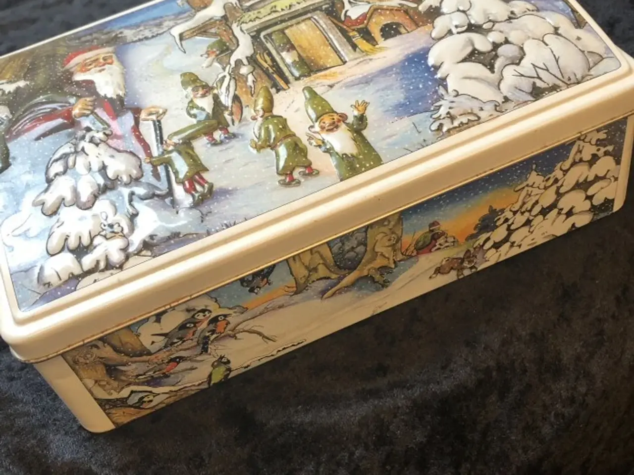 Billede 3 - Metaldåse med charmerende julemotiver