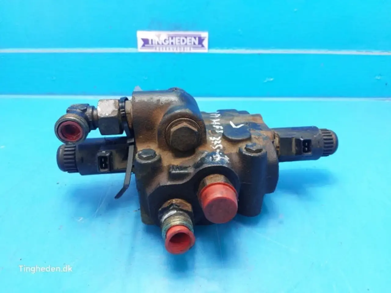 Billede 15 - New Holland FX38 Hydraulikventil 9831828