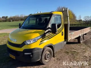 Ladvogn Iveco 35S18 3,0D WB4100 180 hk med Webasto, træk og 4150 mm lad